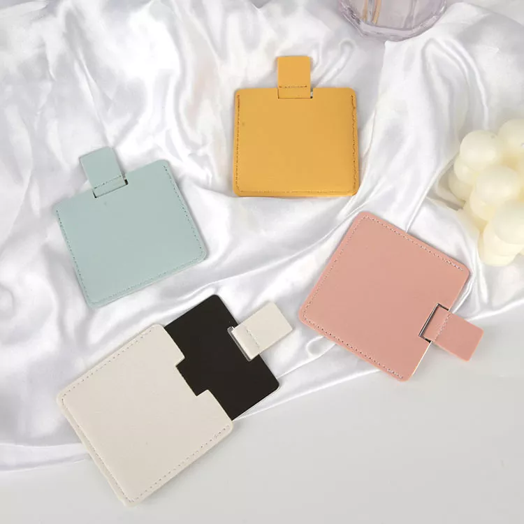 کریڈٹ کارڈ کے سائز کا پاکٹ آئینہ